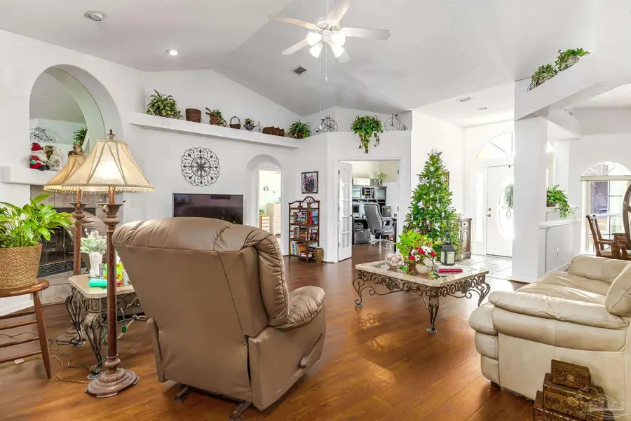 1040 Bonita Dr, Pensacola, FL 32507 - Image #3