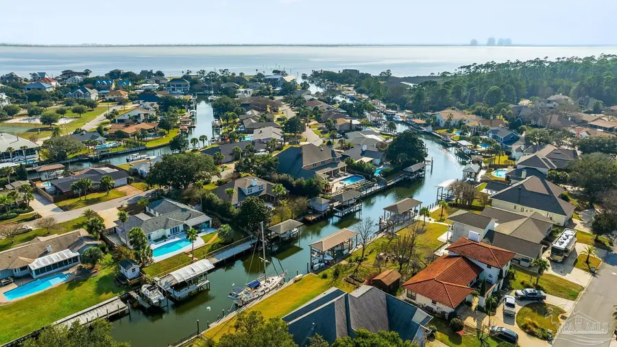 961 Aquamarine Dr, Gulf Breeze, FL 32563 - Image #3