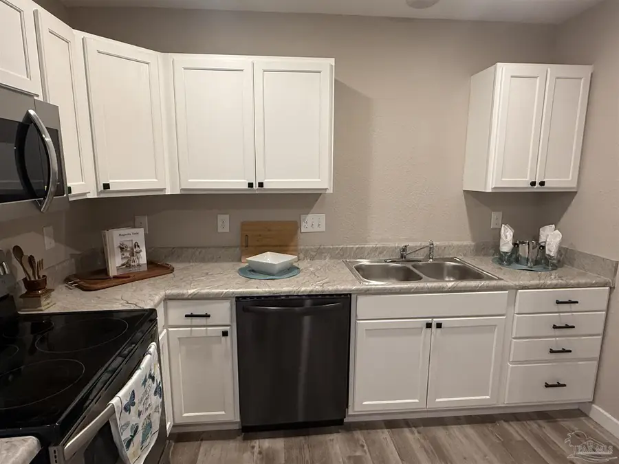 9 Janet St, Pensacola, FL 32506 - Image #2