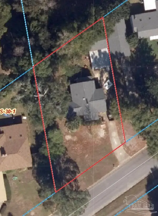 1120 Barcia Dr, Pensacola, FL 32503