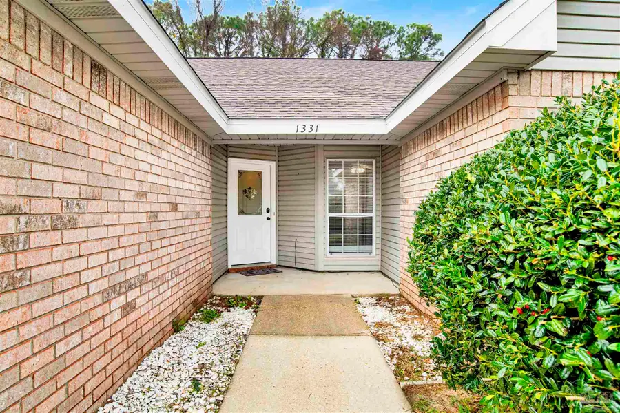 1331 Sterling Point Dr, Gulf Breeze, FL 32563 - Image #2