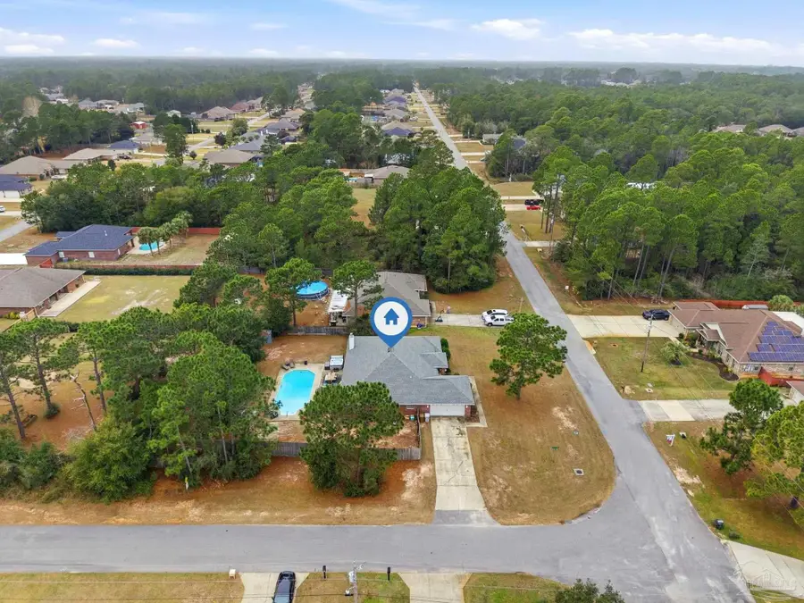 7599 Brewster St, Navarre, FL 32566 - Image #2