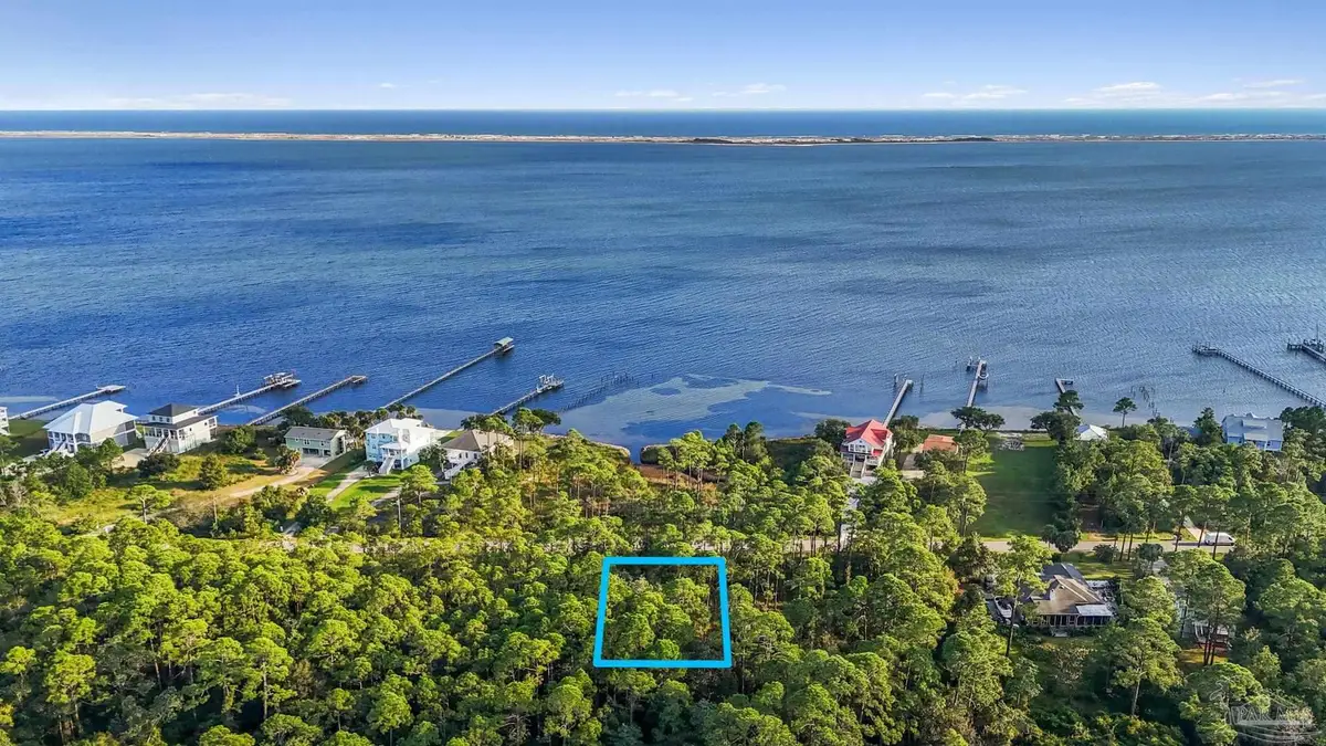 5494 Soundside Dr, Gulf Breeze, FL 32563 - #1