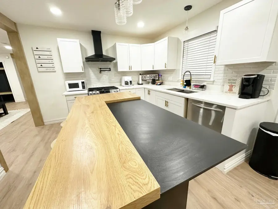 2100 N Spring St, Pensacola, FL 32501 - Image #2