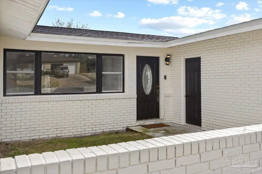 2521 Tomlinson Rd, Pensacola, FL 32526 - Image #2