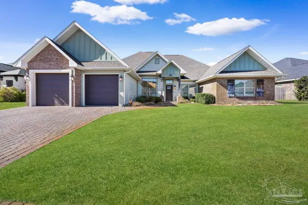 1469 E Shores Blvd, Gulf Breeze, FL 32563