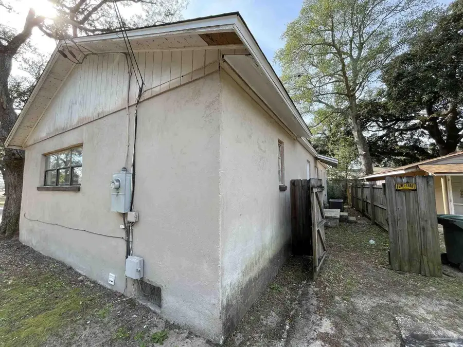 214 Brown Rd #2, Pensacola, FL 32507 - Image #2
