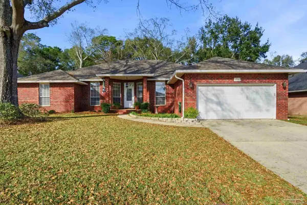 1760 Condor Dr, Cantonment, FL 32533