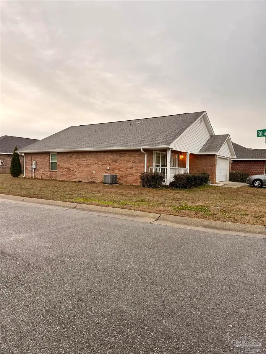 6178 Bandol Ct, Milton, FL 32570 - Image #2