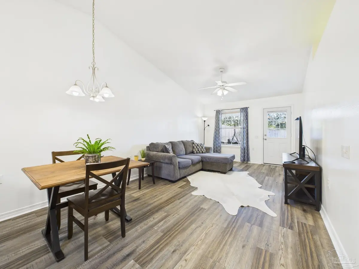 1453 Dunhurst Dr, Pensacola, FL 32534 - Image #1