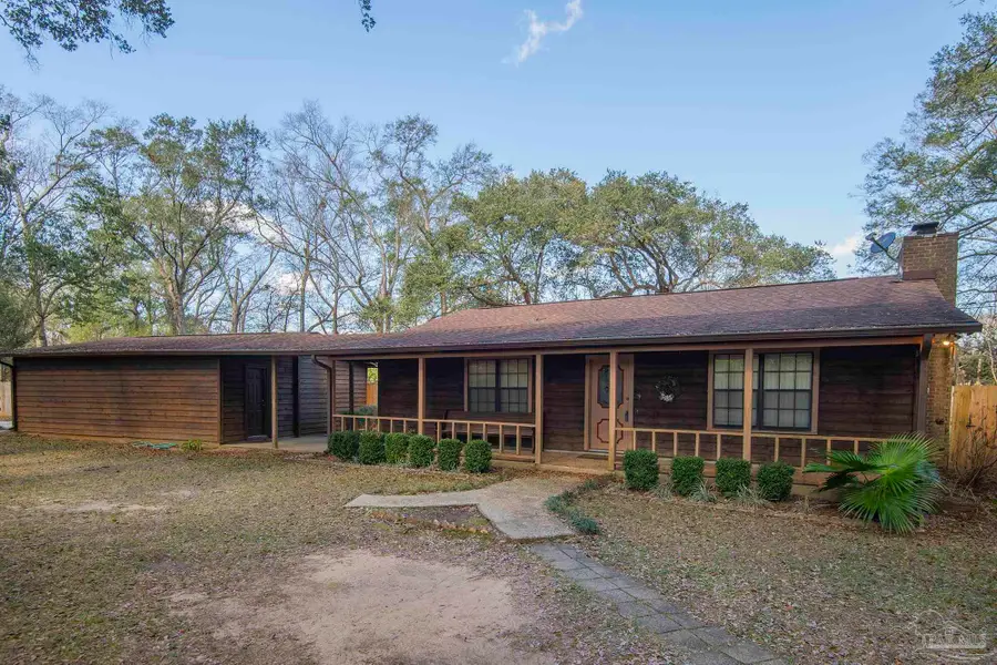 1616 Smithfield Ln, Cantonment, FL 32533 - Image #2