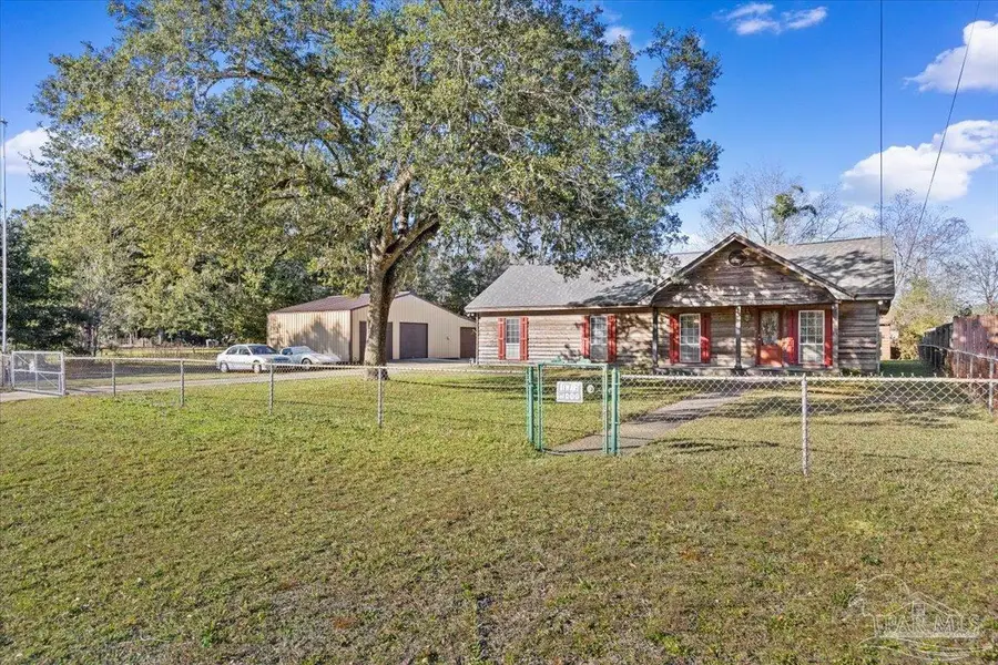 650 Hawkins St, Pensacola, FL 32534 - #2