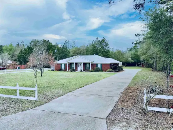 6277 Pansy Dr, Milton, FL 32570