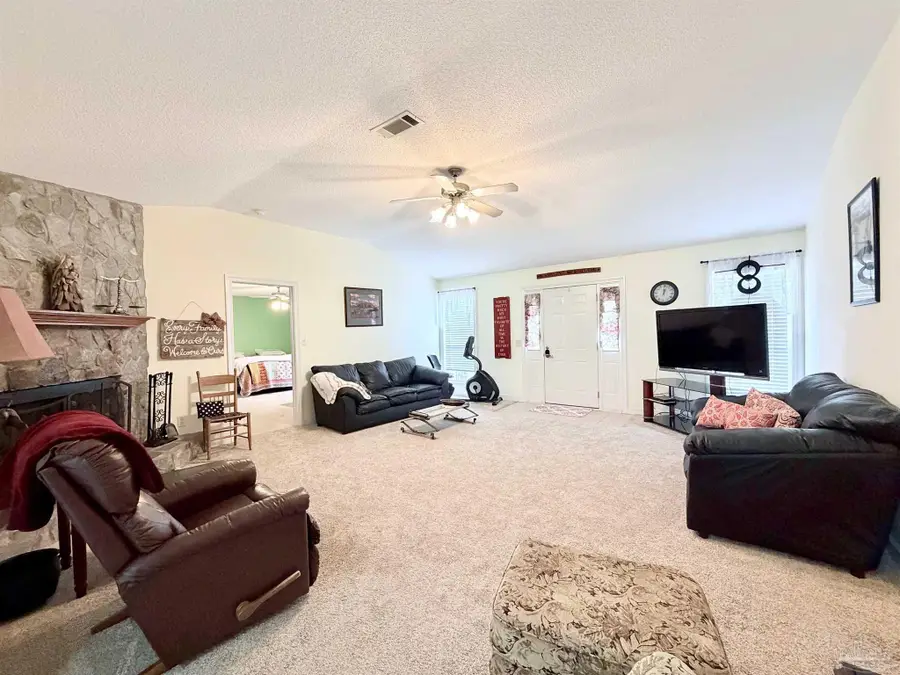 6277 Pansy Dr, Milton, FL 32570 - #3