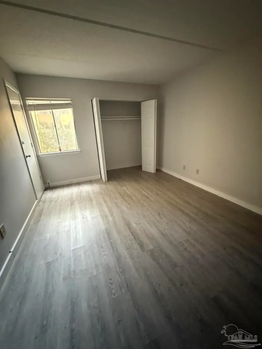 209 W Miracle Strip Pkwy #D105, Mary Esther, FL 32569 - Image #3