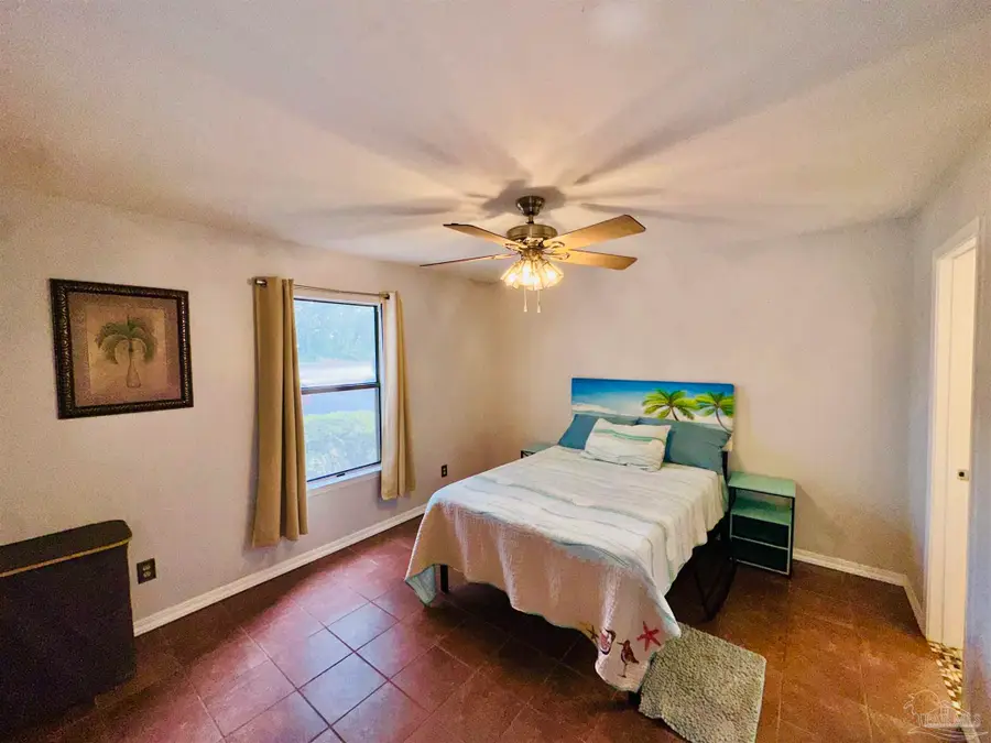 2201 Scenic Hwy #A1, Pensacola, FL 32503 - Image #2