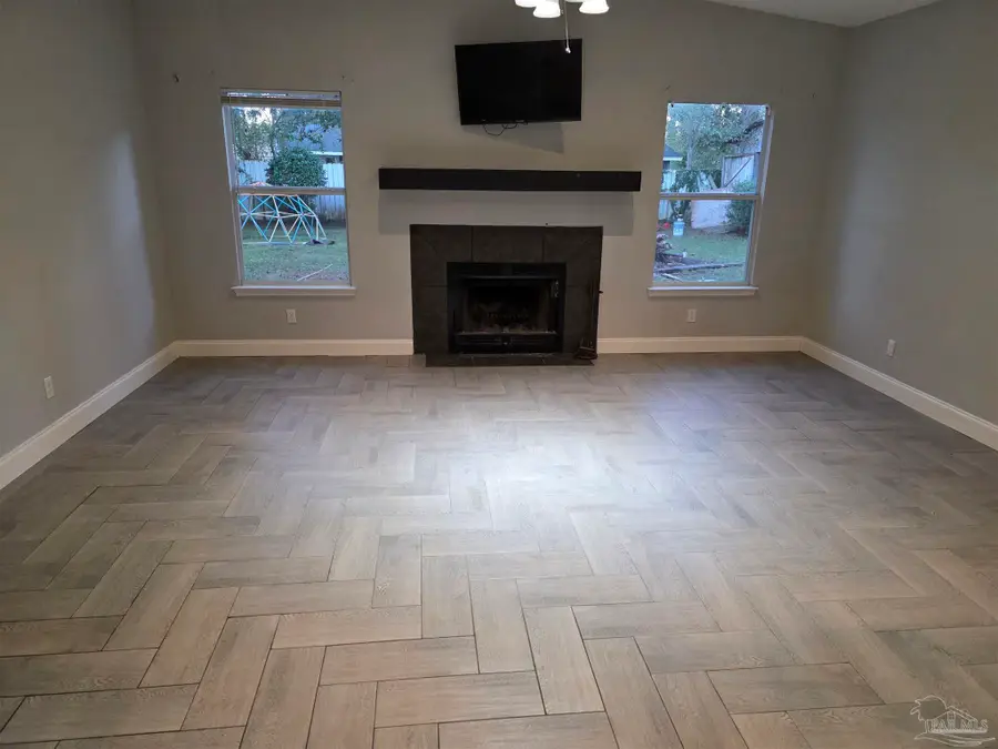 1225 Fretz St, Pensacola, FL 32534 - #3