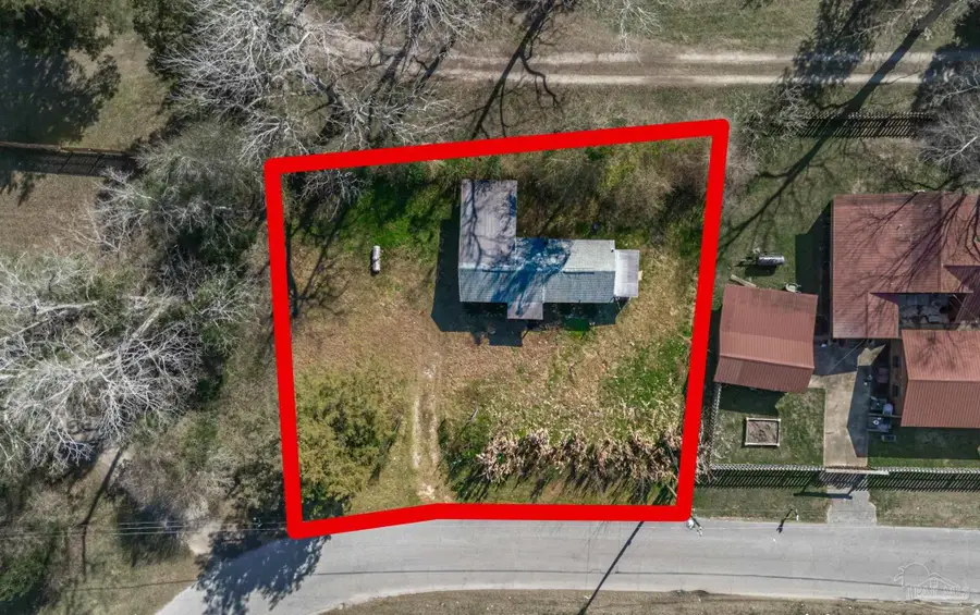 3020 Woodbury Cir, Cantonment, FL 32533 - Image #2