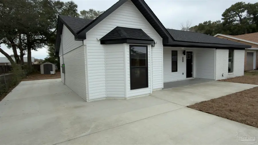 5787 Graymont Ln, Pensacola, FL 32526 - Image #2