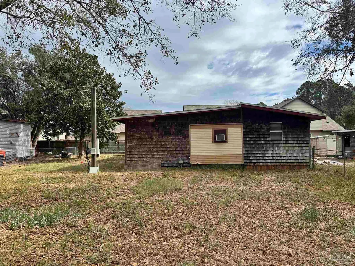 2206 Janet St, Navarre, FL 32566 - Image #1