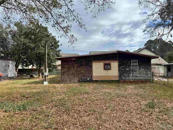 2206 Janet St, Navarre, FL 32566