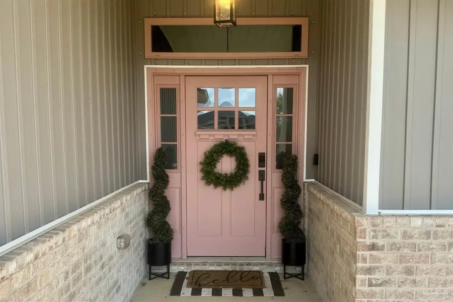 5710 Peach Dr, Milton, FL 32571 - Image #2