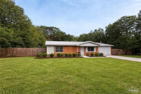 5224 Parkway Dr, Milton, FL 32570