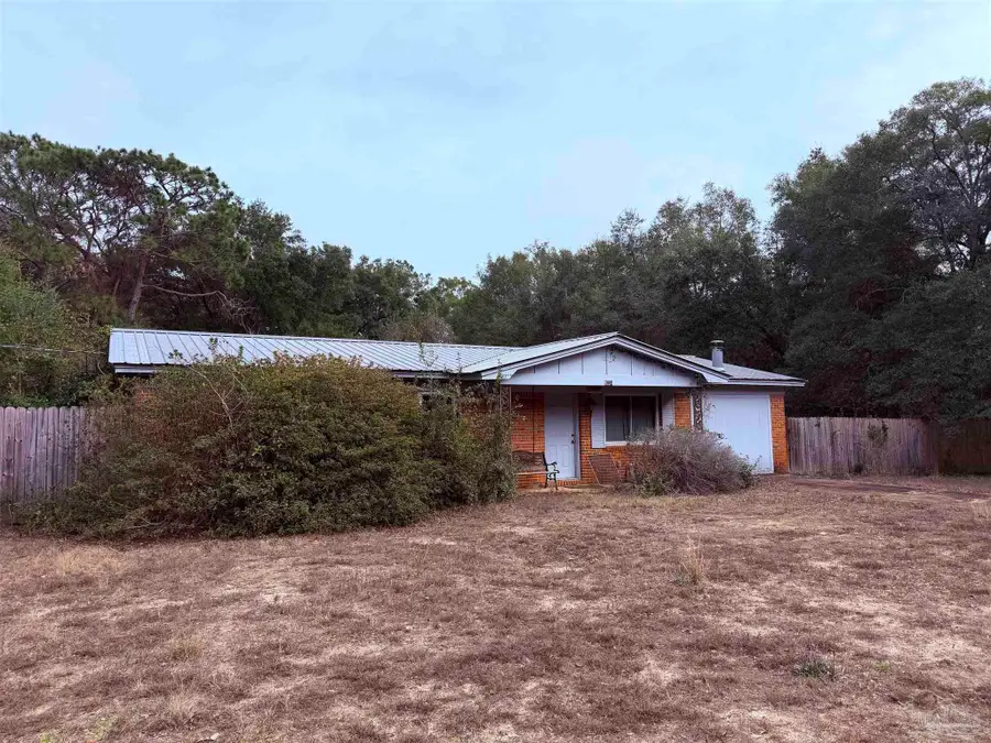 5224 Parkway Dr, Milton, FL 32570 - Image #2