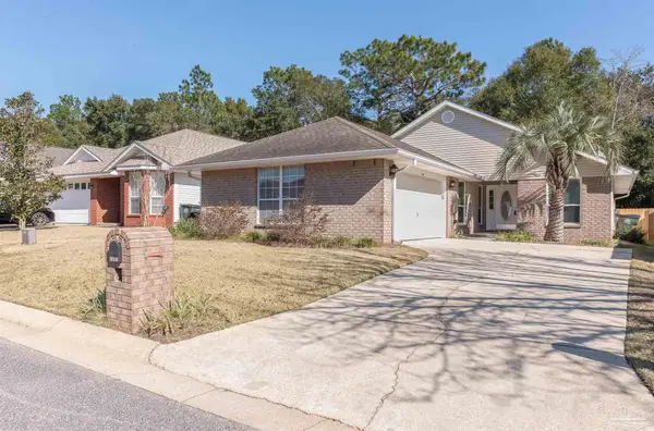 1256 Greystone Ln, Pensacola, FL 32514