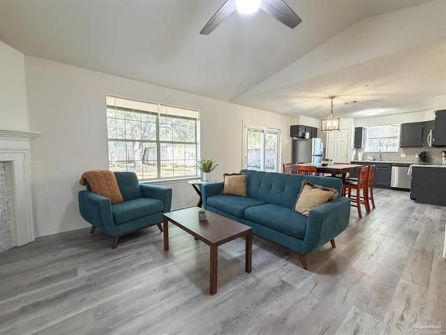 10660 Creek Ridge Dr, Pensacola, FL 32506 - Image #2