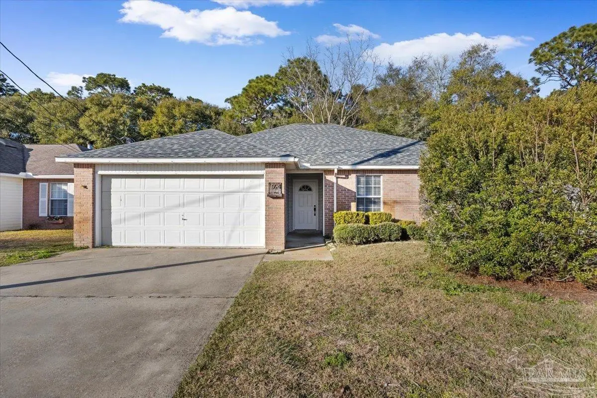 924 Emily Cir, Fort Walton Beach, FL 32547 - Image #1
