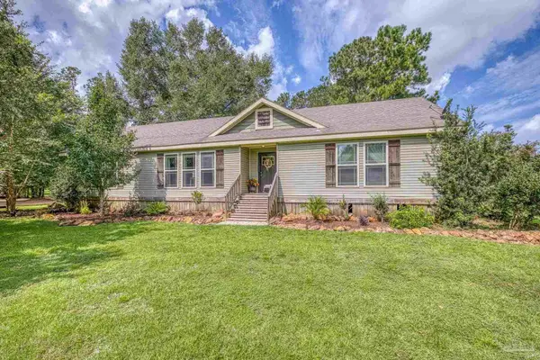 8436 Chumuckla Hwy, Pace, FL 32571