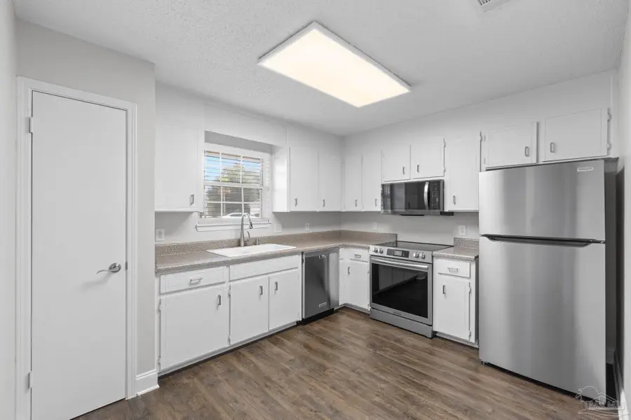 4327 Lisa Ct, Gulf Breeze, FL 32563 - Image #3