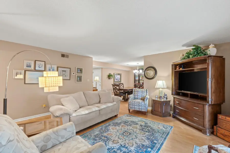 4831 E Olive Rd #1A, Pensacola, FL 32514 - Image #2