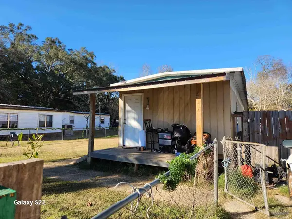 162 Holsberry Ln #3, Pensacola, FL 32534