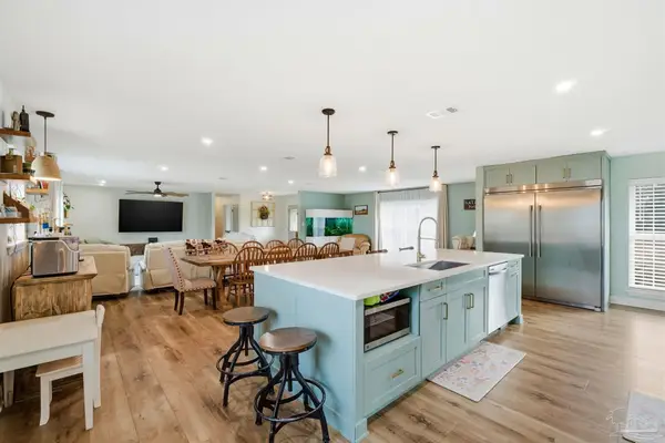 690 Cooley Rd, Cantonment, FL 32533