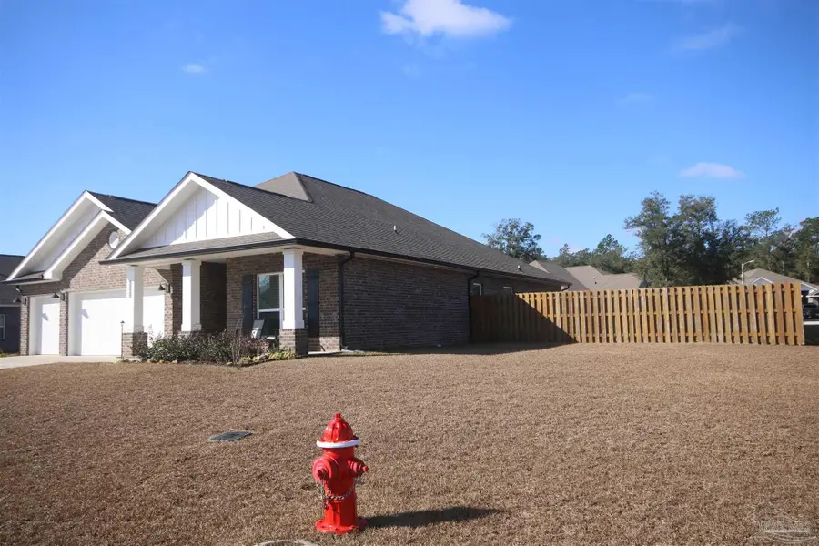 6565 Captiva Dr, Milton, FL 32570 - Image #2