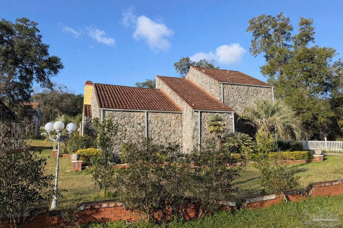 9445 Scenic Hwy, Pensacola, FL 32514 - Image #1