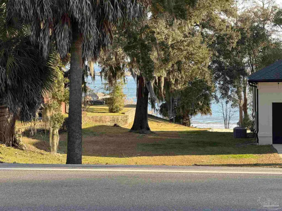 9445 Scenic Hwy, Pensacola, FL 32514 - Image #2