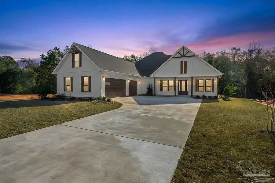 5806 Highland Lake Dr, Milton, FL 32583 - #2