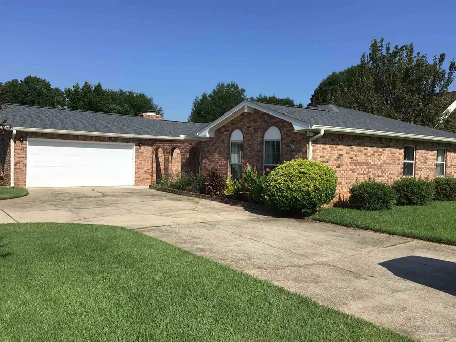 6852 Lake Joanne Dr, Pensacola, FL 32506 - Image #2