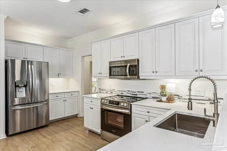 4118 Oak Pointe Dr, Gulf Breeze, FL 32563 - Image #2