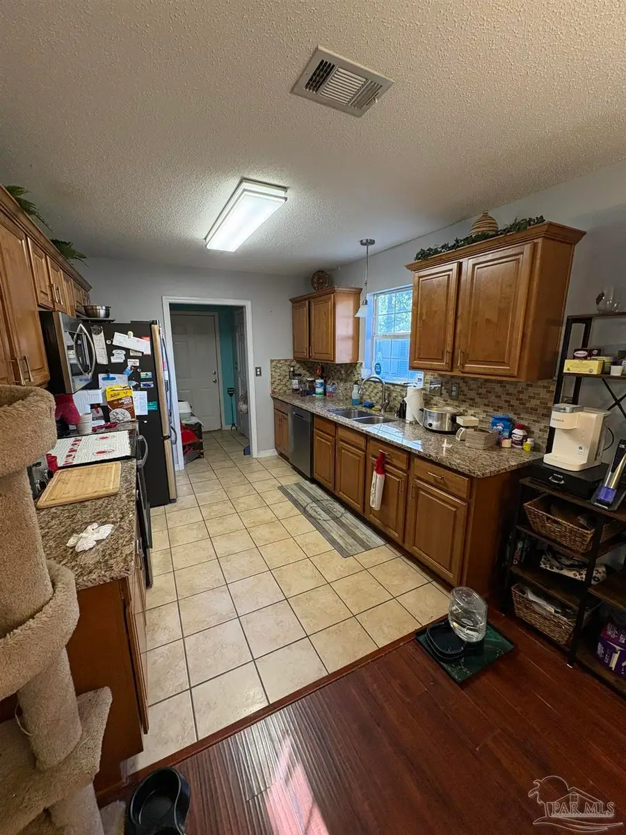 1126 Farmer St, Crestview, FL 32539 - #3