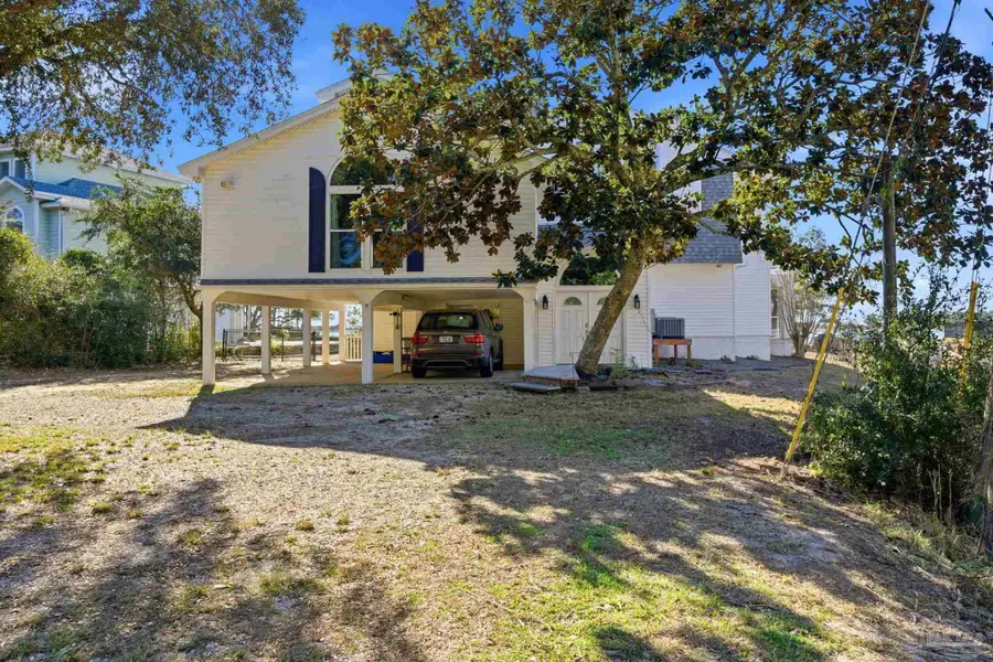 520 Parish Blvd, Mary Esther, FL 32569 - #3