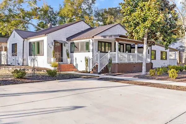 714 Bayshore Dr, Pensacola, FL 32507