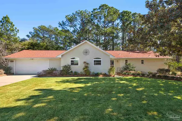1768 E Smugglers Cove Dr, Gulf Breeze, FL 32563