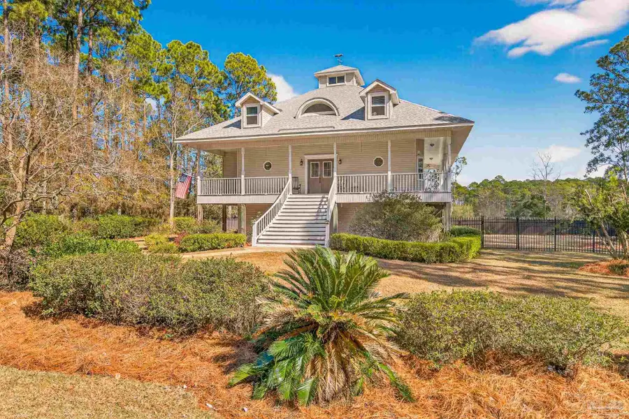 4596 Bayside Dr, Milton, FL 32583 - #2