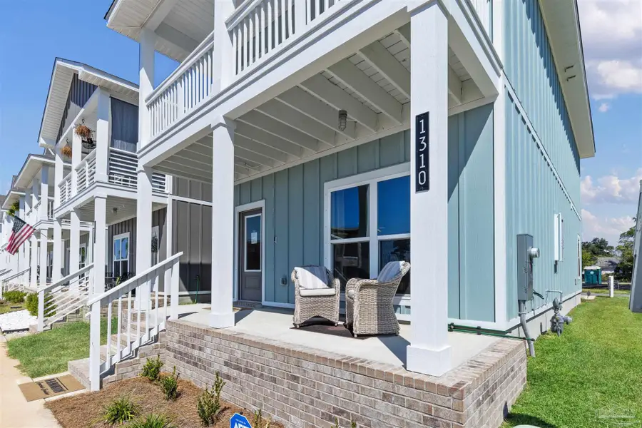 425 S F St, Pensacola, FL 32502 - Image #2