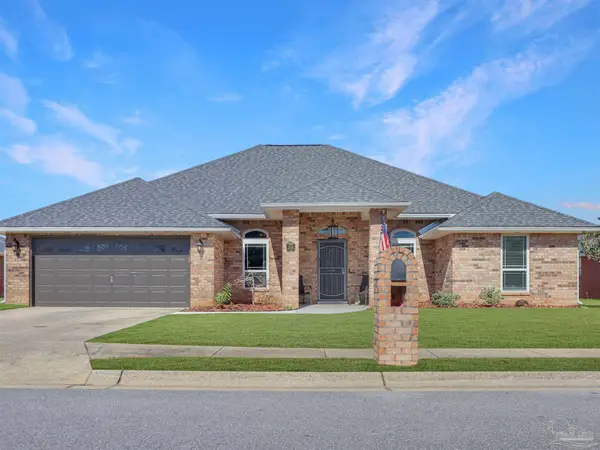 2338 Tall Oak Dr, Cantonment, FL 32533