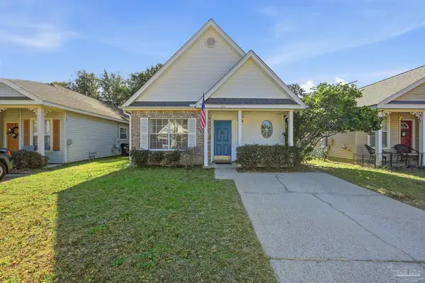 211 Wildflower Ln, Pensacola, FL 32514